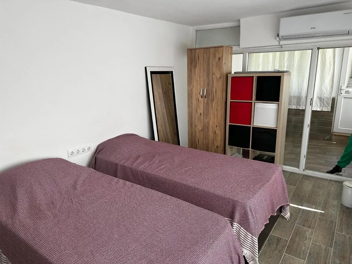 Cozy Beach Apartment 安塔利亚