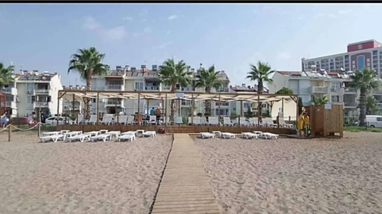 Cozy Beach Apartment 安塔利亚