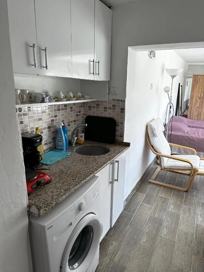 Cozy Beach Apartment 安塔利亚 0*,